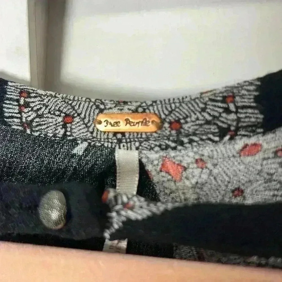 Free People Sleeveless Tree Swing Tunic Top Size Small Black - Picture 2 of 11